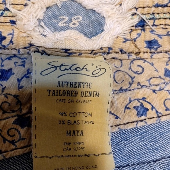 Stitch's Star Woman’s Jeans Size 28 Blue Stretch Pockets Low-Rise Comfort - Picture 3 of 3